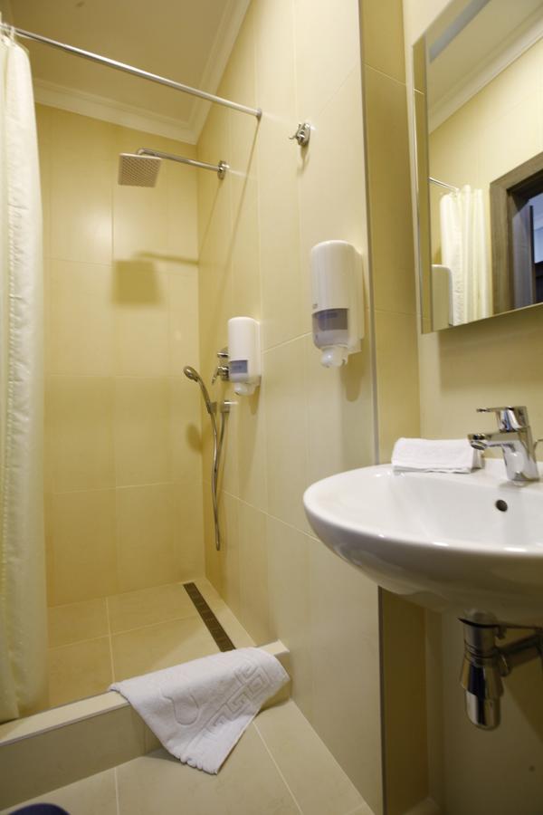 West Park Hotel Sofiivska Borshchahivka Экстерьер фото