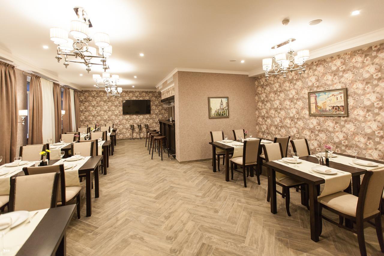 West Park Hotel Sofiivska Borshchahivka Экстерьер фото