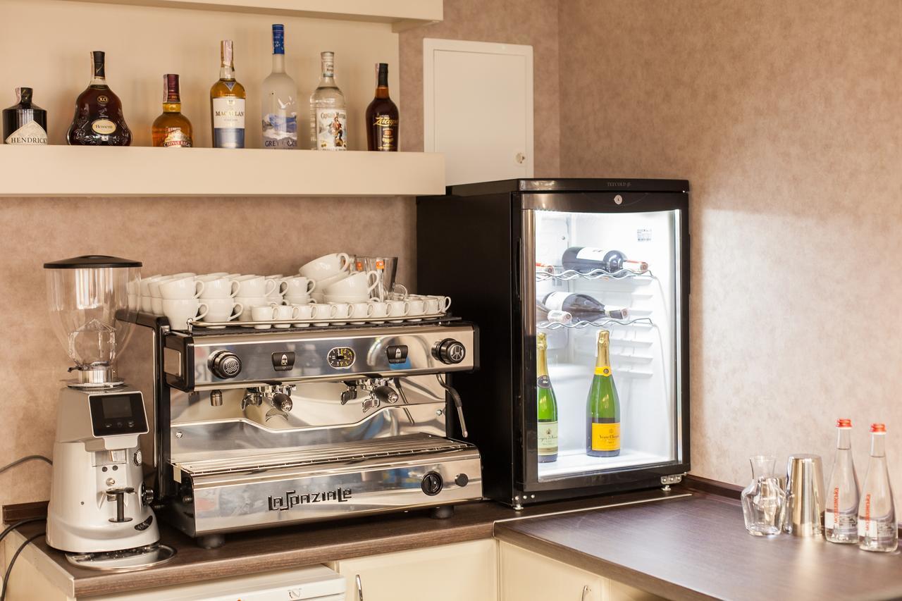 West Park Hotel Sofiivska Borshchahivka Экстерьер фото